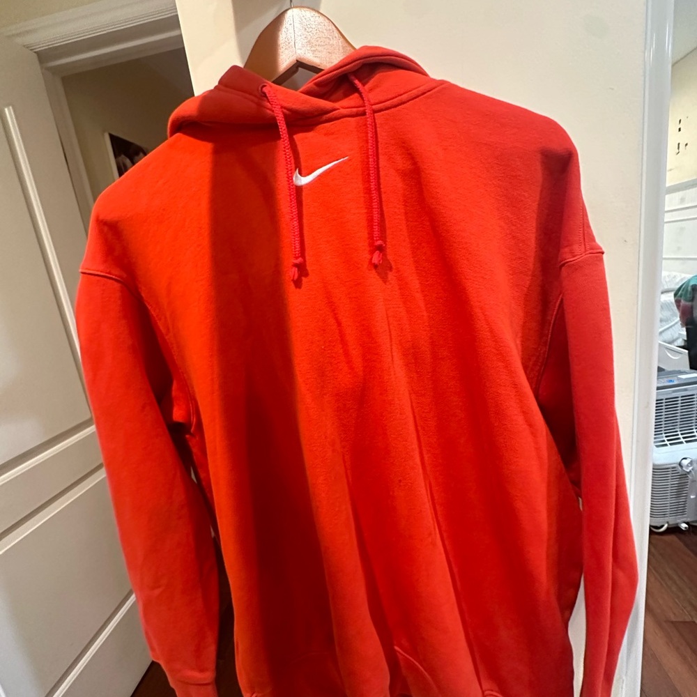 Nike Red Sweatshirt Hoodie Vibrant Pullover